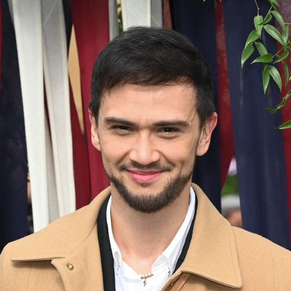Billy Crawford - Qatar Prix de l'Arc de Triomphe à l'hippodrome Paris Longchamp le 2 octobre 2022. © Coadic Guirec/Bestimage/Bestimage