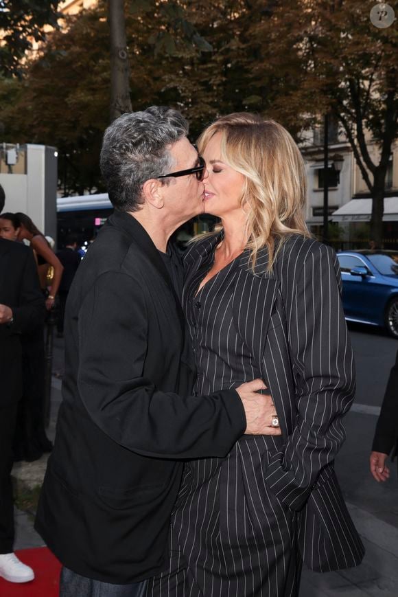 Marc Lavoine et sa compagne Adriana Karembeu arrivant au "Concerto pour la Paix" organisé par Omar Harfouch au Théâtre des Champs Élysées à Paris, France, le 18 Septembre 2024.  © Perusseau / Tribeca / Bestimage