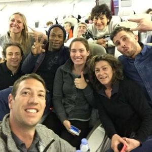 Rebondissement dans l'affaire "Dropped" !

Camille Muffat, Alain Bernard, Jeannie Longo, Sylvain Wiltord, Alexis Vastine, Philippe Candeloro, Florence Arthaud, Anne-Flore Marxer, dans l'avion vers l'Argentine. DR