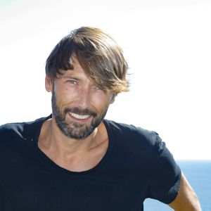 Après avoir vécu de longues années à Marseille...

Laurent Kerusoré - Ouverture du 6ème Festival Les Héros de la Télé à Beausoleil. JLPPA / Bestimage