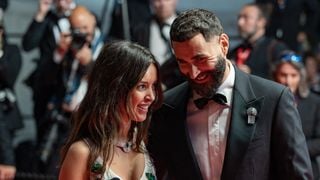 Un souvenir inoubliable ! L'actrice Lyna Khoudri partage une photo d'elle et son compagnon Karim Benzema, un moment "magique"