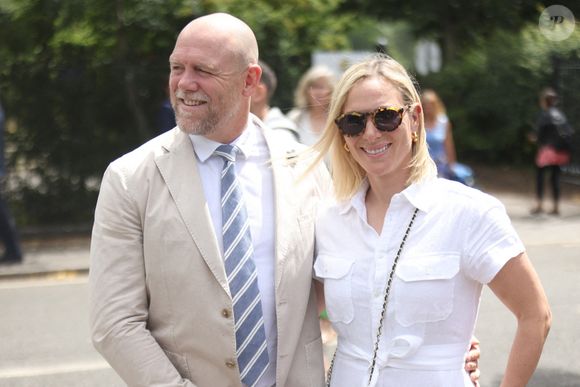 Zara et Mike Tindall arrivent à Wimbledon lors de la deuxième journée des Championnats de Wimbledon 2022 au All England Lawn Tennis and Croquet Club, Wimbledon. Photo by James Manning/PA Wire