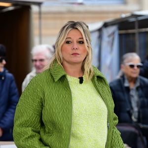 Alors qu'il devait initialement coprésenter la toute nouvelle formule du Mag de la santé en duo avec Flavie Flament dès le mois de septembre, la direction du groupe a pris ses précautions.

Flavie Flament tourne sa nouvelle émission "Flavie en France" (France 3), avec le retour du jeu "Le Schmilblic", à Vienne (Isère), le 24 octobre 2025. La diffusion est prévue du 17 au 21 novembre 2025. © Romain Doucelin / Bestimage