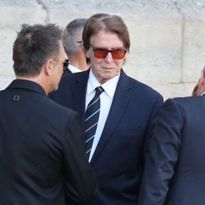David Hallyday et sa femme Alexandra Pastor, Sylvie Vartan et son mari Tony Scotti - Obsèques de Nathalie Baye en l'église Saint-Sulpice à Paris le 23 avril 2026. © Dominique Jacovides - Coadic Guirec / Bestimage