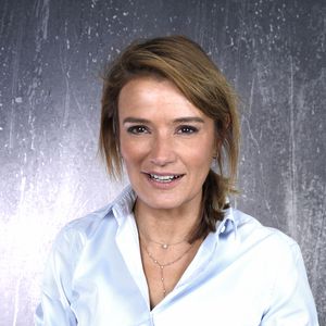 Mais la journaliste s'est ensuite souvenue que son compagnon connait bien la sœur du présentateur de TPMP. Ce qui a interpellé ce dernier, qui a alors demandé à Pascale de La Tour du Pin de lui révéler le prénom de son amoureux.

Portrait de Pascale de la Tour du Pin lors de l'enregistrement de l'émission "Chez Jordan de Luxe" à Paris. Le 23 octobre 2023 © Cédric Perrin / Bestimage