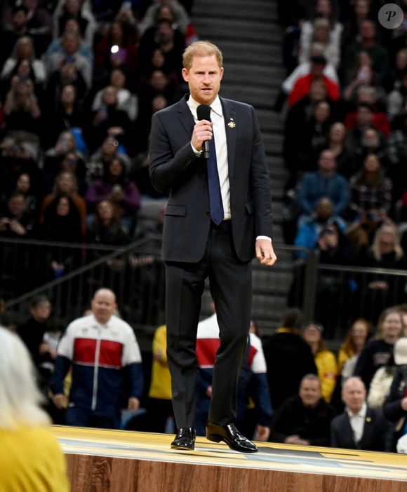 Si sa propre sécurité compte au Royaume-Uni, force est de constater qu’Harry n’a pas peur de braver tous les dangers quand il s’agit de venir en aide aux autres.

Le prince Harry et Meghan Markle assistent à la cérémonie d'ouverture des "Invictus Games Vancouver Whistler 2025" au Canada le 8 février 2025. Backgrid UK/ Bestimage