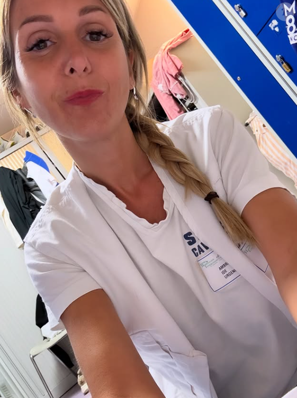 La jolie blonde lui a alors répondu en vidéo : "Ne t’inquiète pas, les cadeaux de mes enfants ne sont pas payés avec la pension du père."

Ambre Dol (Familles nombreuses) sur Instagram