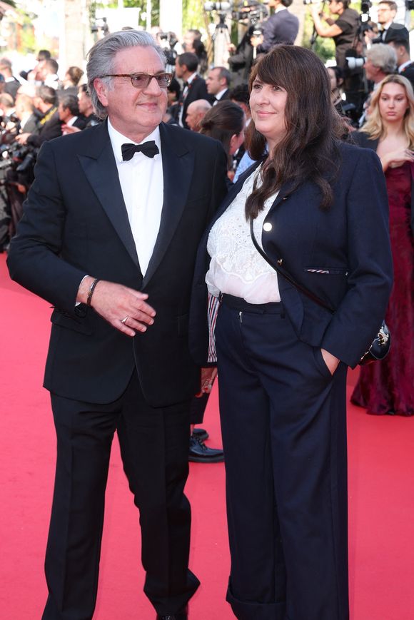 Daniel Auteuil et sa femme Aude Ambroggi - Montée des marches de la cérémonie de clôture du 78ème Festival International du Film de Cannes, au Palais des Festivals à Cannes. Le 24 mai 2025
© Jacovides-Moreau / Bestimage