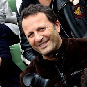 Arthur (Jacques Essebag) et sa compagne Mareva Galanter dans les tribunes de la finale homme des internationaux de France de Roland Garros à Paris le 5 juin 2016. © Moreau-Jacovides / Bestimage