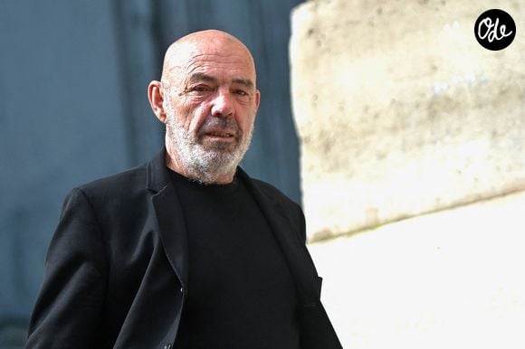 Entre le cinéma, le théâtre, son futur one-man-show et ses activités de DJ, Philippe Corti continue de faire vivre toutes les facettes de sa carrière.

Philippe Corti assistant aux funérailles de Thierry Ardisson à l'église Saint-Roch à Paris, en France, le 17 juillet 2025. Journaliste de télévision, animateur et producteur français pionnier, surnommé « l'Homme en noir », Thierry Ardisson est décédé d'un cancer le 14 juillet à l'âge de 76 ans. Photo de Franck Castel/ABACAPRESS.COM