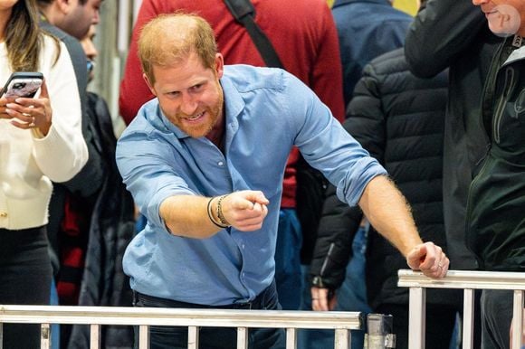 Vancouver, CANADA  - Le prince Harry est aperçu lors de l’épreuve d’aviron en salle au Vancouver Convention Centre pendant les Invictus Games Vancouver Whistler 2025 au Canada en février 2025.


Photo : Backgrid USA / Bestimage
