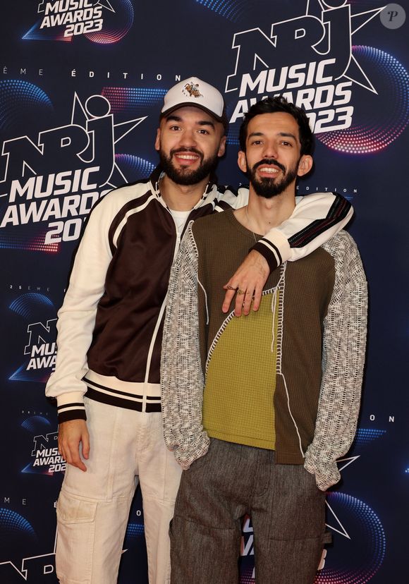 Ce projet entrepreneurial s'inspire de l'Argentine, pays d'origine de leur père.

Bigflo et Oli (Florian et Olivio Ordoñez) au photocall de la 25ème cérémonie des "NRJ Music Awards (NMA)" au palais des Festivals et des Congrès de Cannes, France, le 10 novembre 2023. © Dominique Jacovides/Bestimage