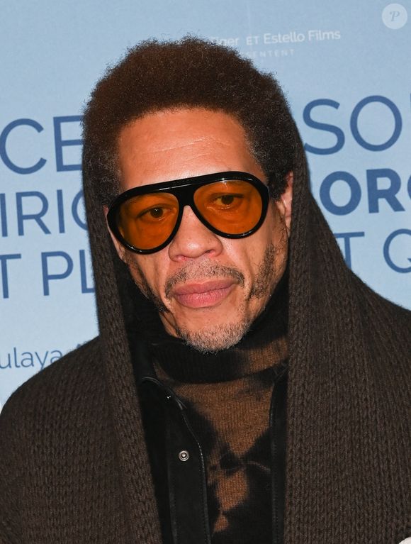 Les bouteilles de 50 cl sont vendues entre 49,90 € et 59,90 €, avec certaines éditions plus rares proposées à des prix plus élevés.

JoeyStarr - Première du film "Divertimento" au cinéma Le Grand Rex à Paris le 16 janvier 2023. © Coadic Guirec/Bestimage