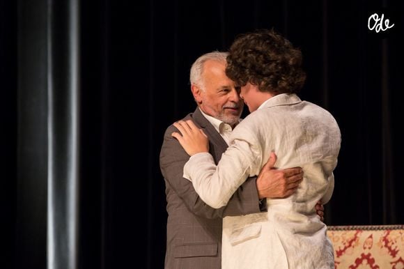 Exclusif - Francis Perrin et son fils Louis - Francis Perrin fête ses 50 ans de carrière et revient sur scène pour une soirée spéciale avec "Molière malgré Moi" au théâtre de la Gaîté-Montparnasse à Paris le 18 juin 2016 entouré de sa famille et ses amis.
© Romuald Meigneux / Bestimage