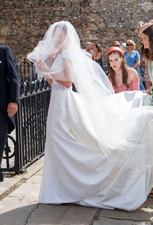 Grâce à Lady Tatiana Mountbatten, cousine éloignée d'Elizabeth II et Philip

Lady Tatiana Mountbatten - Les invités arrivent au mariage de Lady Tatiana Mountbatten et Alick Dru à la cathédrale de Winchester. Lady Tatiana Mountbattent est une cousine éloignée de la reine Elisabeth II d'Angleterre. 