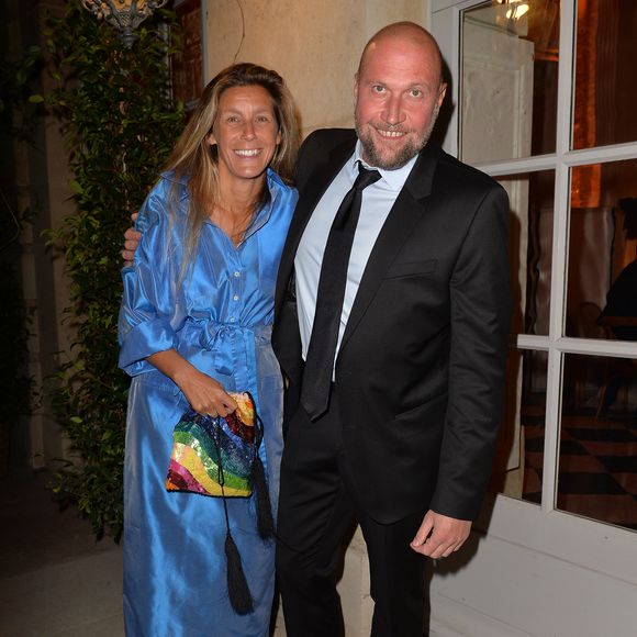 “Je suis presque plus touché par ses défauts”, assure François Damiens

François Damiens et sa compagne Gaëlle lors d'une visite privée et d'un dîner de gala caritatif donné en faveur des actions de l'association "Un Rien C'est Tout" au musée Rodin à Paris, France, le 19 septembre 2019. © Veeren/Bestimage