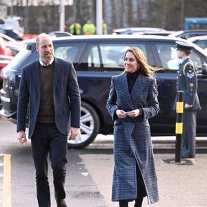 Le prince William, prince de Galles, et Catherine (Kate) Middleton, princesse de Galles, arrivent pour visiter l'Académie nationale de curling à Stirling, Royaume Uni, le 20 janvier 2026. © Backgrid UK/Bestimage