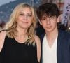Amanda Sthers célèbre un moment précieux : les 21 ans de son fils Léon. 

Amanda Sthers et Léon Hesby sur le tapis rouge du prix du court métrage lors du 37ème festival du film de Cabourg, à Cabourg, France. © Coadic Guirec/Bestimage