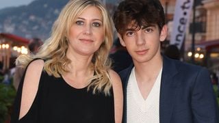Léon, le fils cadet de Patrick Bruel, passe un cap important : sa mère Amanda Sthers et son frère Oscar en première ligne pour l'entourer