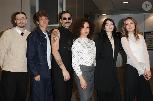 Exclusif - Pierre Garnier, Aliocha Schneider, Lucky Love, Yoa, Solann, Styleto lors de la conférence de presse à l'occasion des quarante ans des Victoires de la Musique dans les locaux de France Télévisions le 13 janvier 2025 en présence des révélations masculines et féminines de l'année.

 La Cérémonie des 40èmes Victoires de la Musique se tiendra en direct de la Seine Musicale vendredi 14 février 2025. Elle sera diffusée sur France 2 et France Inter à partir de 21h10 et présentée par L.Salamé et C.Féraud.

© Coadic Guirec / Bestimage
