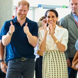 Le prince Harry, duc de Sussex, Meghan Markle, duchesse de Sussex, la vice-présidente Francia Marquez et Rafael Yerney Pinillo lors d'une rencontre avec plusieurs anciens combattants et l'équipe colombienne des Invictus Games au Centro de Rehabilitacion Inclusiva à Bogota - Photo de pool, avec l'aimable autorisation du bureau de la vice-présidente pour la DPPA / Mischa Schoemaker / ABACAPRESS.COM