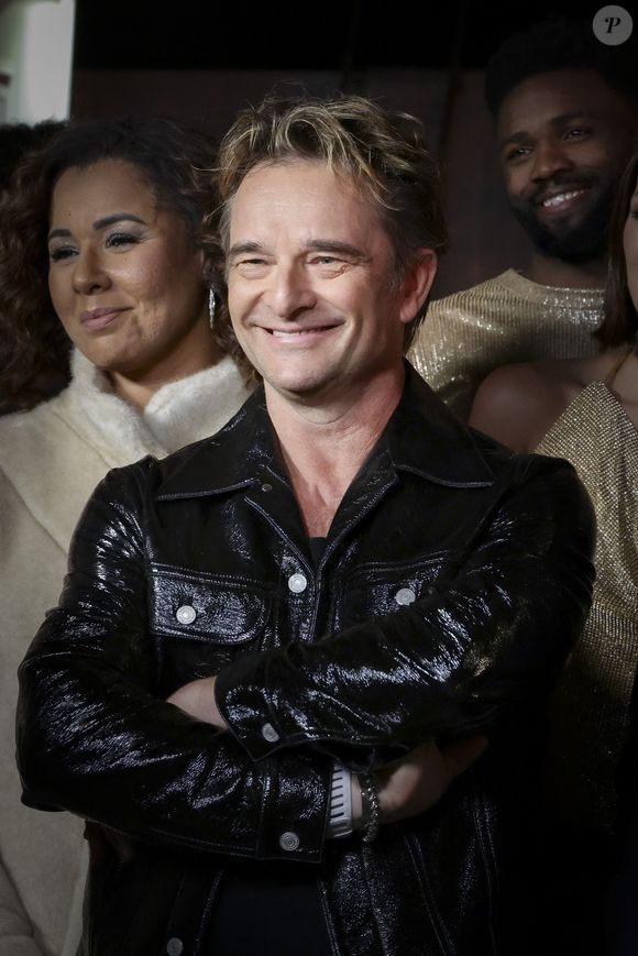 David Hallyday, en backstage de l’émission "La grande soirée du 31 décembre de Paris" diffusée sur France 2 sur les Champs-Elysées à Paris, France, le 31 décembre 2024.  © Clovis-Tribeca/Bestimage