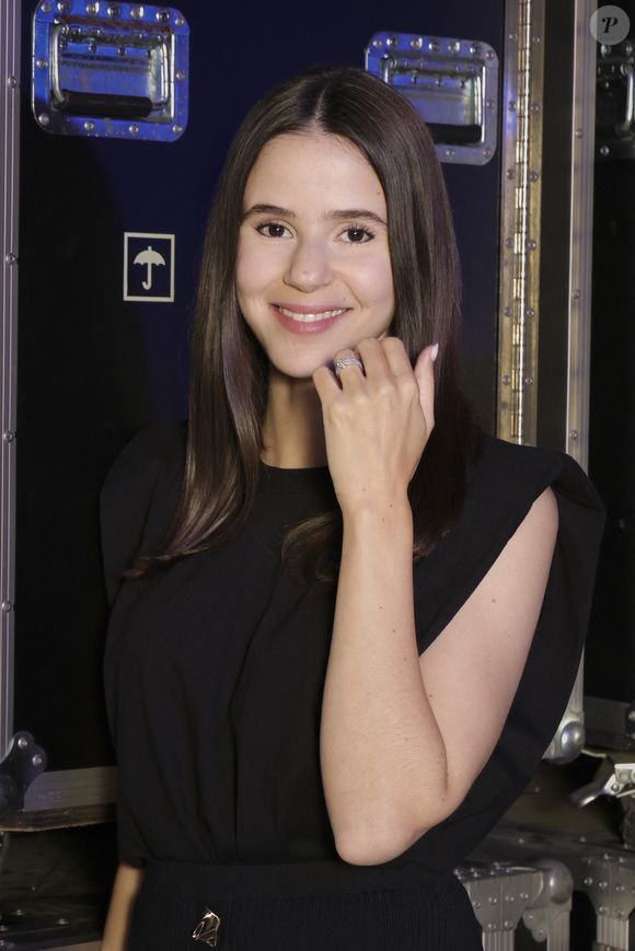 Exclusif - Marina Kaye - Backstage de l'enregistrement de l'émission de télévision "Le Grand Concert des Régions : Ici c'est Aix en Provence", à l'Arena du Pays d'Aix, présentée par L.Luyat et L.Thilleman, et diffusée le 17 mai sur France 3. Le 30 avril 2024. 
© Bruno Bebert-Jack Tribeca / Bestimage