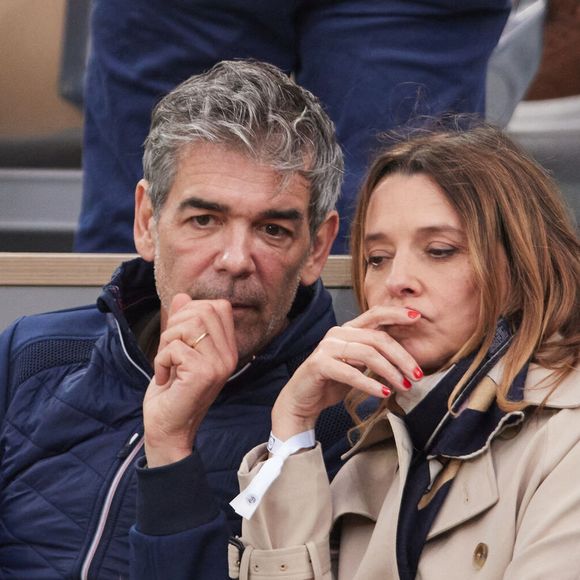 Xavier de Moulins et sa femme Anaïs Bouton - Célébrités dans les tribunes des Internationaux de France de tennis de Roland Garros 2024 à Paris le 26 mai 2024. © Moreau-Jacovides/Bestimage
