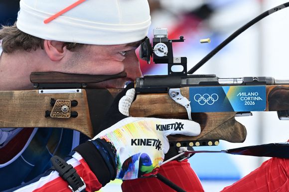 10 février 2026, Italie, Antholz : Olympia, Jeux Olympiques d'hiver Milan Cortina 2026, Biathlon, Individuel 20 km, Hommes, Sturla Holm Laegreid de Norvège tirant avant la course. Photo : Hendrik Schmidt/DPA/ABACAPRESS.COM