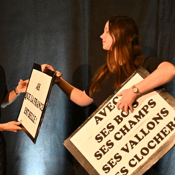 Ce sont les salons du musée Masséna, à Nice, qui ont été le lieu de cet événement organisé par l’artiste plasticien Stéphane Bolongaro.

EXCLUSIF - Elie Semoun, l'humoriste, acteur, scénariste, réalisateur français, s'est produit bénévolement, avec son nouveau spectacle, Cactus, pour une soirée unique dans les salons du Musée Masséna à Nice, le 22 janvier 2026, au profit de la Fondation Claude Pompidou, et organisée par le célébre artiste plasticien Stéphane Bolongaro © Bruno Bebert/Bestimage