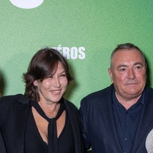Pour autant, des années après leur séparation, Mathilde Seigner et Fabien Onteniente se fréquentent toujours.
Rachida Dati, Mathilde Seigner, Fabien Onteniente, Shy'm assistent à la première du film '4 Zeros' à Paris au Pathe Palace le 15 octobre 2024 à Paris, France. Photo by Nasser Berzane/ABACAPRESS.COM