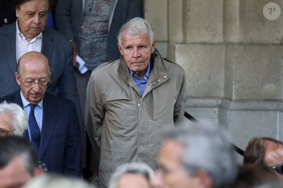 Patrick Poivre d'Arvor lors de la cérémonie d'enterrement de Daniel Bilalian à l'église Saint-Pierre de Neuilly-sur-Seine, près de Paris, France, le 22 mai 2025. Photo par Raphael Lafargue/ABACAPRESS.COM