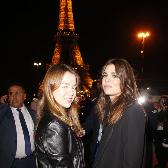 La princesse Alexandra de Hanovre,  et sa soeur Charlotte Casiraghi - Arrivée des people au défilé de mode "Saint Laurent" collection Printemps/Eté 2018 lors de la fashion week à Paris, le 26 septembre 2017. © Christophe Aubert via Bestimage