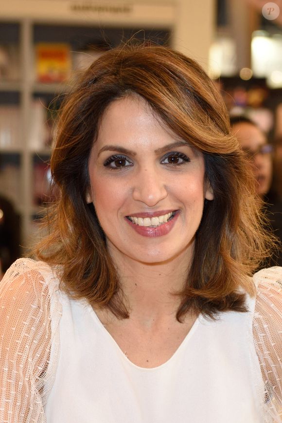 Sonia Mabrouk assistant au Salon Du Livre de Paris 2017 (Paris Book Fair 2017) qui s'est tenu à la Porte de Versailles à Paris, France, le 26 mars 2017. Photo par Alban Wyters/ABACAPRESS.COM