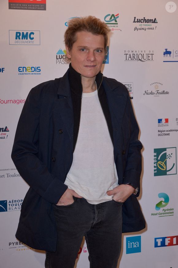 S'il n'apprécie par le côté "parisiano-parisianiste", il aime les quartiers bobos

Benabar assiste à un photocall lors du 21e Festival des Créations Télévisuelles de Luchon a Luchon, France, le 6 Fevrier 2019. Photo par Julien Reynaud/APS-Medias/ABACAPRESS.COM