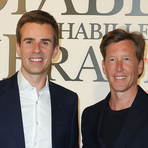Il s'octroie une pause estivale avec son compagnon Jean de Raynal.

Jean-Baptiste Marteau et son compagnon Jean de Reynal - Première du film "Le Diable s'habille en Prada (The Devil wears Prada 2)" au cinéma Le Grand Rex à Paris, le 27 avril 2026. © Guirec Coadic/Bestimage
