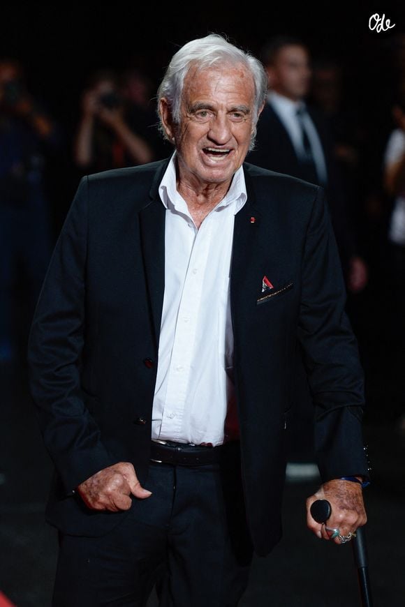 L'occasion de découvrir que la commune n'a pas oublié l'illustre acteur. En se promenant aux abords de la Mairie, l'ex-mari de Luana Belmondo a pu admirer les hommages rendus à son père.

Jean Paul Belmondo assistant à la cérémonie d'ouverture du 10e Festival Lumière de Lyon à Lyon, France, le 13 octobre 2018. Photo by Julien Reynaud/APS-Medias/ABACAPRESS.COM