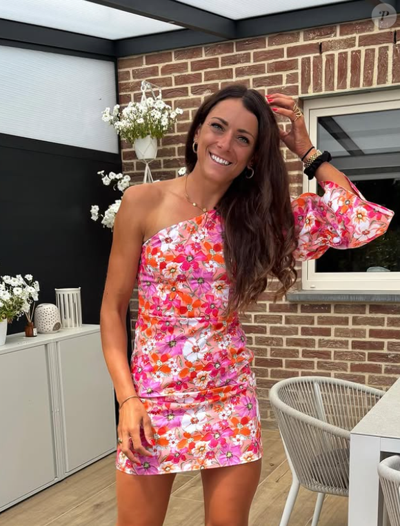 "Je quitte l’Amarrage pour un poste auquel j’aspire depuis que j’ai 18 ans", annonce-t-elle.

Charlotte, aventurière de "Koh-Lanta, La Tribu maudite" sur TF1.