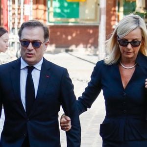 Laurence Ferrari et son mari Renaud Capuçon - Arrivées aux obsèques de Philippe Labro en l'église de Saint-Germain-des-Prés à Paris le 13 juin 2025. © Dominique Jacovides - Christophe Clovis / Bestimage