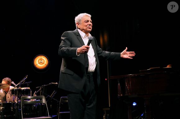 Exclusif - Enrico Macias fête son 86ème anniversaire avec son public au Théâtre Dejazet à Paris. Le 11 décembre 2024
© Bertrand Rindoff / Bestimage