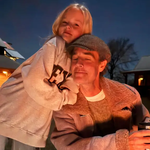 James Van Der Beek et sa fille Emilia - photo partagée par Kimberly Van Der Beek le 26 mars 2026 à l'occasion des 10 ans d'Emilia. Instagram