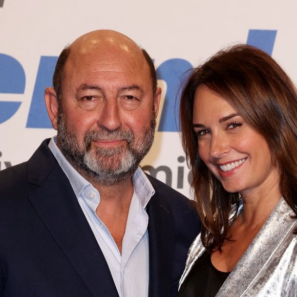 Kad Merad et sa femme Julia Vignali lors de la cérémonie  d'ouverture du 17e Festival Lumière à la Halle Tony Garnier à Lyon, le 11 octobre 2025. 

© Dominique Jacovides / Bestimage