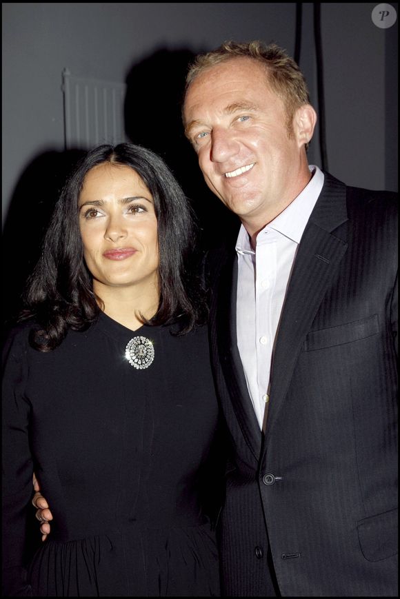 Salma Hayek et François-Henri Pinault au défilé Balenciaga en 2009 RINDOFF-BORDE / BESTIMAGE