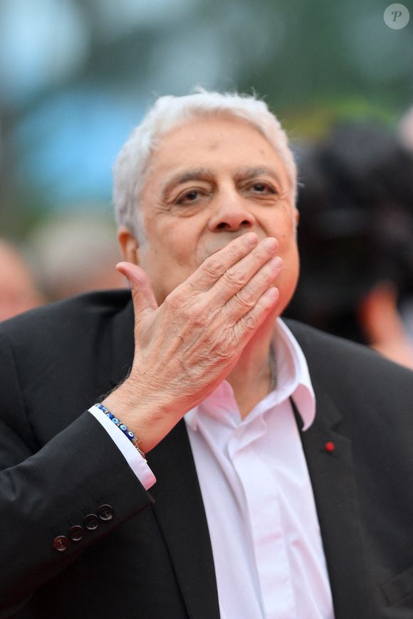 Enrico Macias à la cérémonie d'ouverture et à la première de Leave One Day au 78ème Festival de Cannes qui s'est tenu au Palais des Festivals le 13 mai 2025 à Cannes, France. Photo par Franck Castel/ABACAPRESS.COM