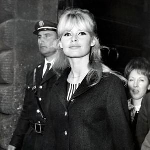 Mais c’est en incarnant le méchant Scarpine dans "A View to Kill", de la saga James Bond, qu’il explose à l'international.

1er avril 1963 - Rome, Italie - Brigitte Bardot. (Crédit photo : Keystone USA Collection / Bestimage)