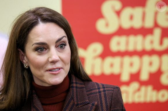 car elle met en avant son engagement écologique.

Catherine (Kate) Middleton, princesse de Galles, visite une unité mère-enfant (MBU) d'Action for Children à la prison HMP Styal de Wilmslow, Royaume Uni, le 11 février 2025. © Phil Noble/WPA-Pool/Bestimage