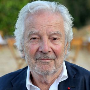 Exclusif - Pierre Arditi durant la soirée d'ouverture de la troisième édition des Théâtrales d'Eze à l'oppidum du Col d'Eze, le 1er août 2025. © Bruno Bebert / Bestimage