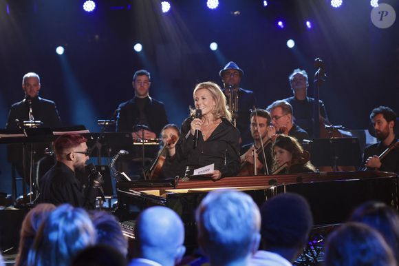 Exclusif - Sofiane Pamart, Claire Chazal lors de l'enregistrement de l'émission "Le Grand Echiquier, Spéciale Afrique", présentée par C.Chazal et A.Manoukian et diffusée le 28 août 2025 sur France 2, à Paris, France, le 14 septembre 2024. © Jack Tribeca/Bestimage