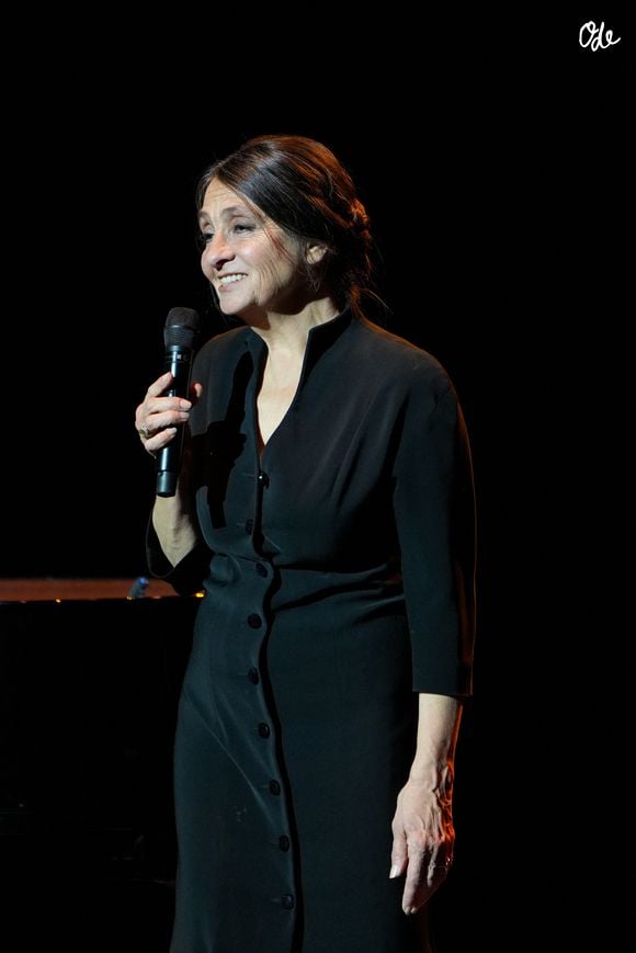 Catherine Ringer - 11ème édition de la "Nuit de la déprime" aux Folies Bergère à Paris le 6 octobre 2026. © Anne-Sophie Guebey / Bestimage