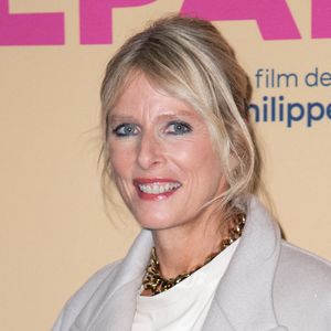Karin Viard lors de la première de Nouveau Depart à l'UGC Cine Cite les Halles à Paris, France, le 18 septembre 2023.